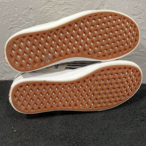 🔥🔥 VANS Comfycush ERA Black/Cream Skate Sneakers Women Sz 8 / Men Sz 6.5 - EUC - Picture 9 of 12